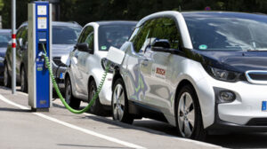 Read more about the article क्या बिजली-वाहन प्रदूषण कम करने में कारगर होंगे